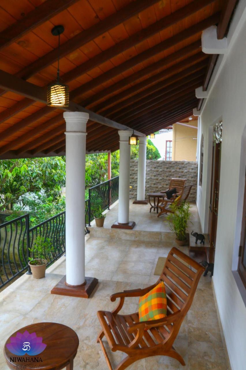 Nivahana Homestay Канди Екстериор снимка