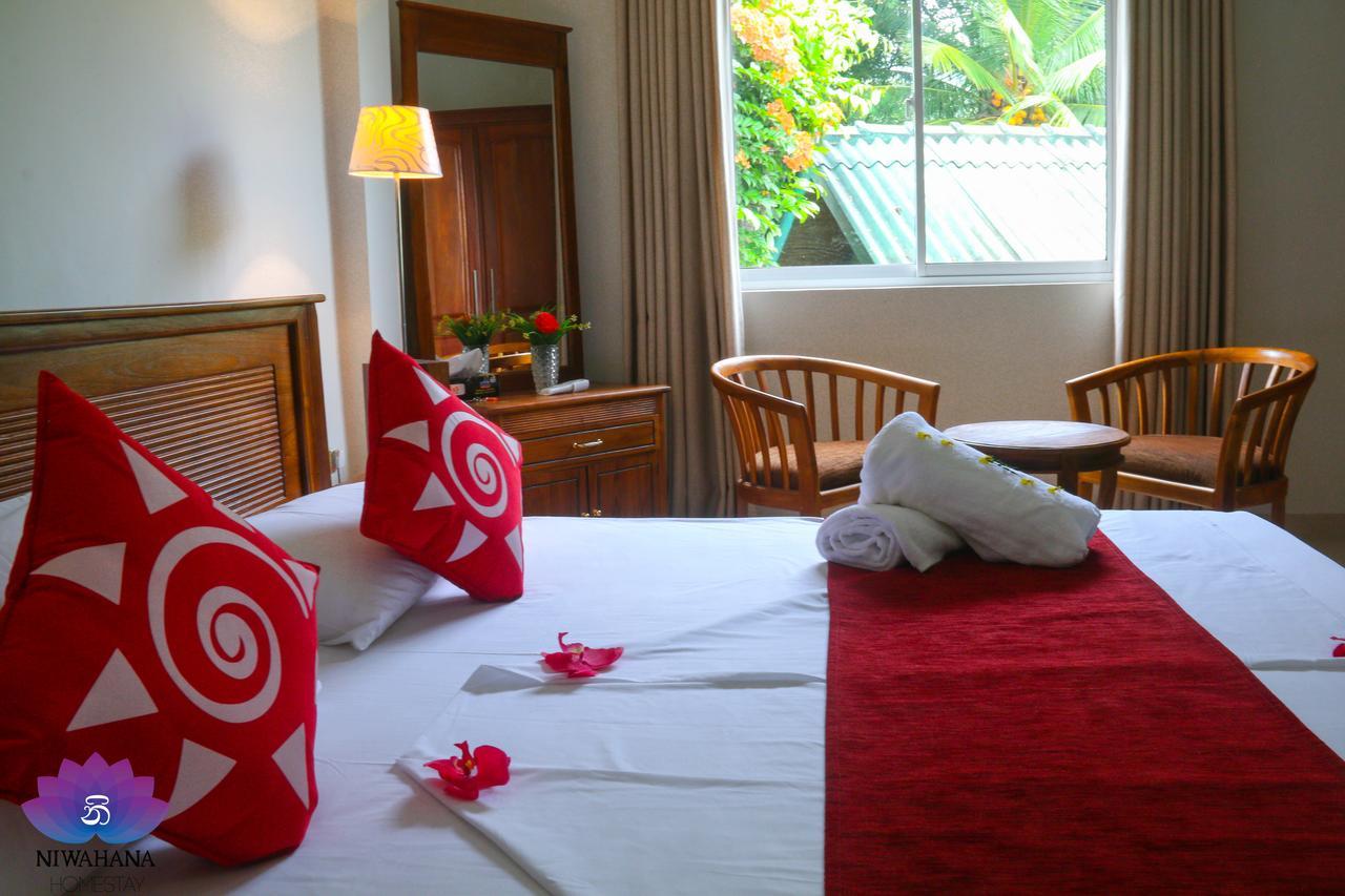Nivahana Homestay Канди Екстериор снимка