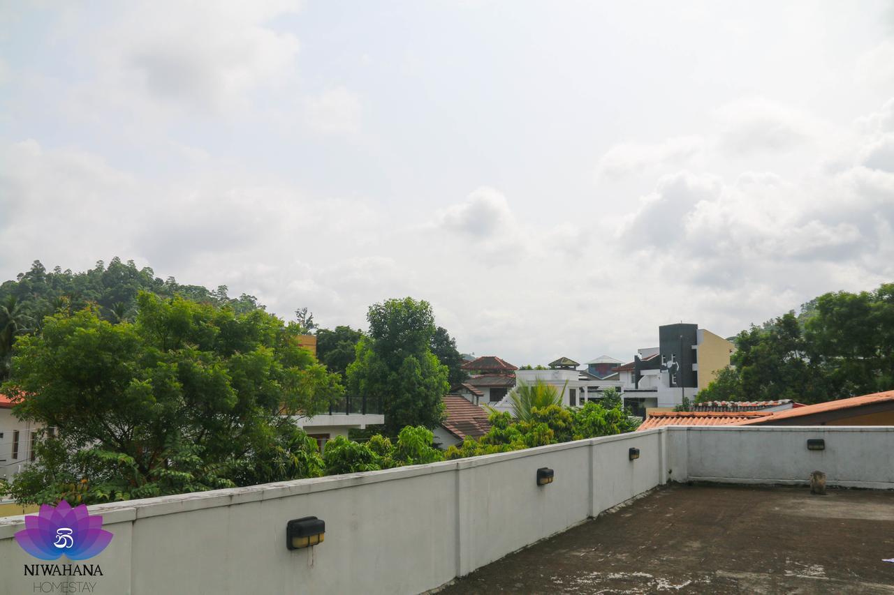 Nivahana Homestay Канди Екстериор снимка