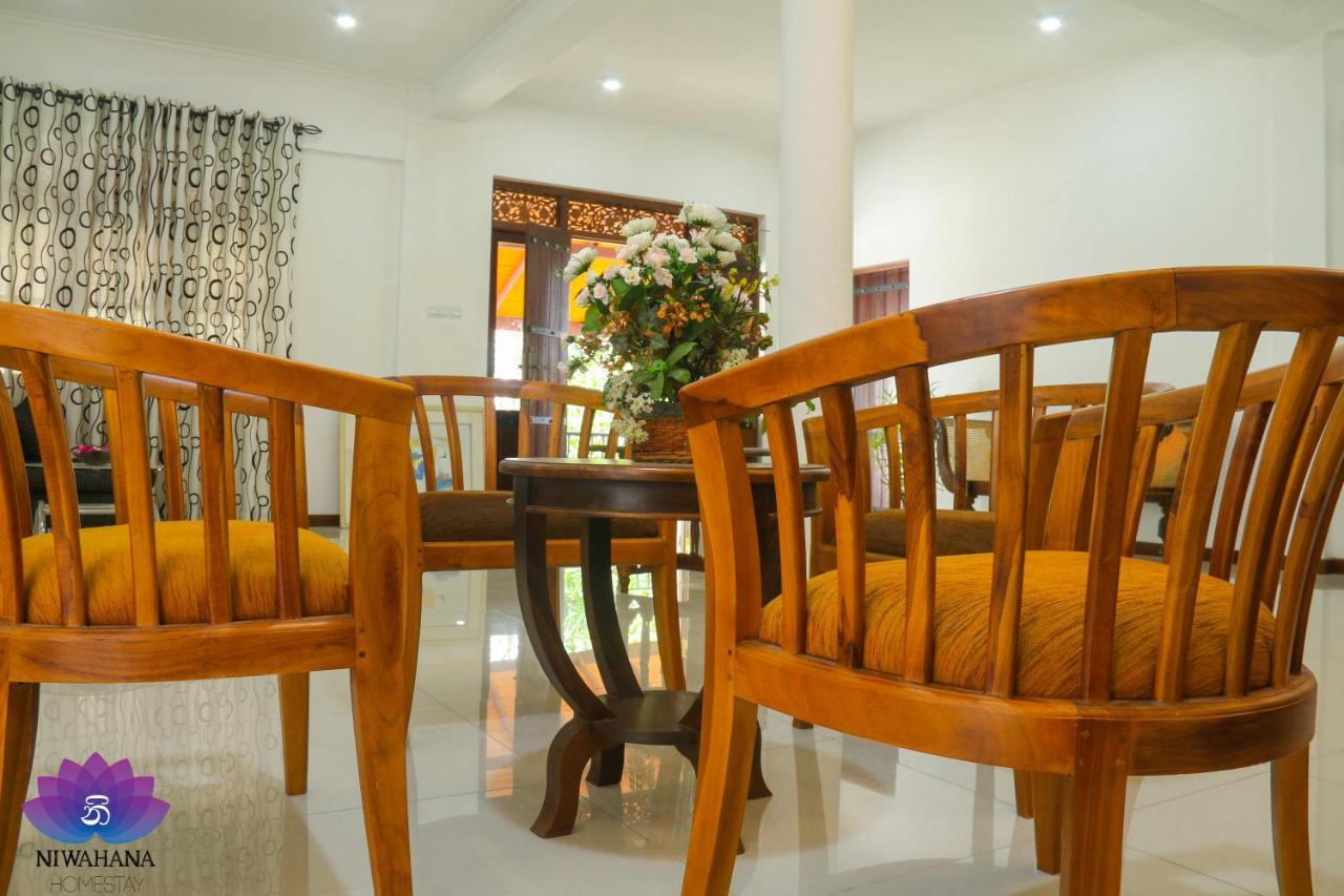 Nivahana Homestay Канди Екстериор снимка