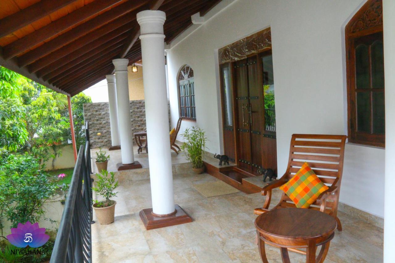 Nivahana Homestay Канди Екстериор снимка