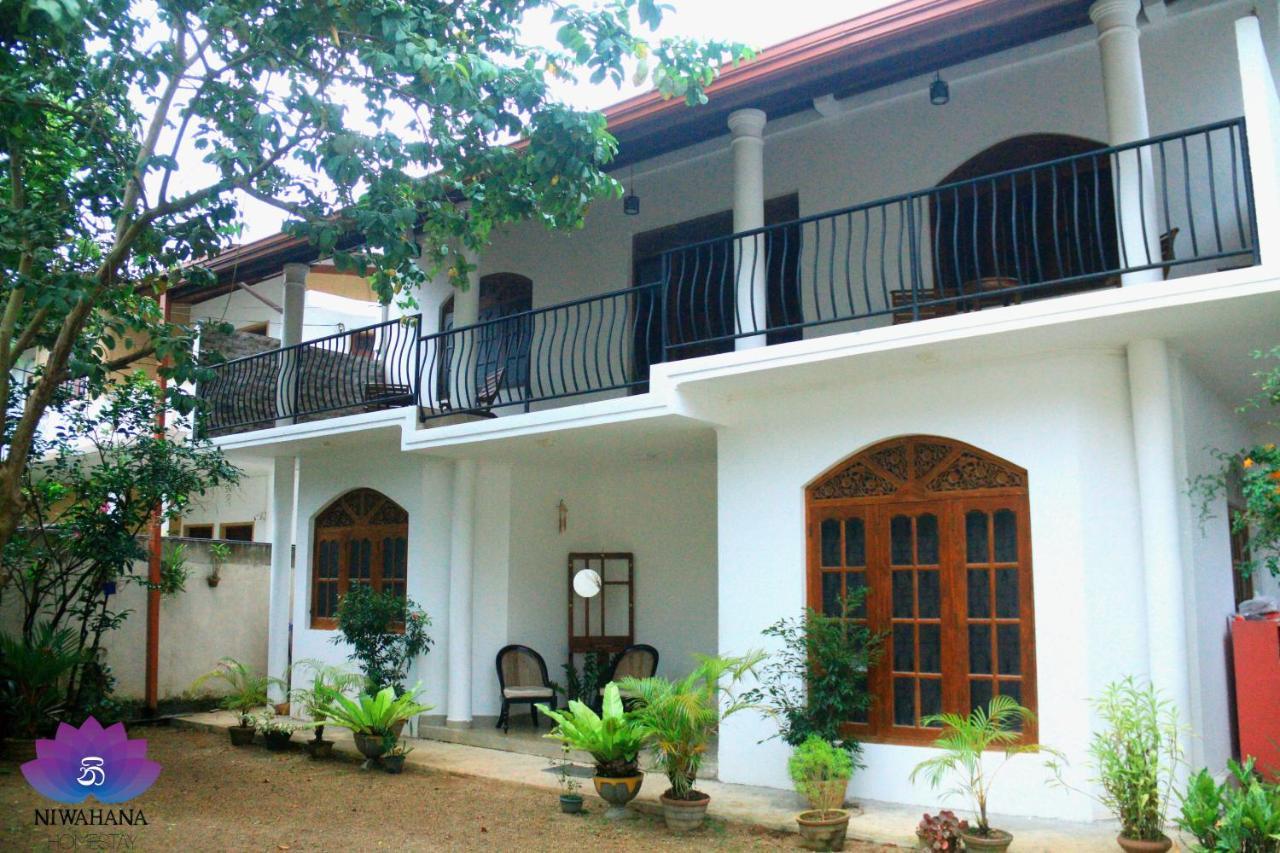 Nivahana Homestay Канди Екстериор снимка