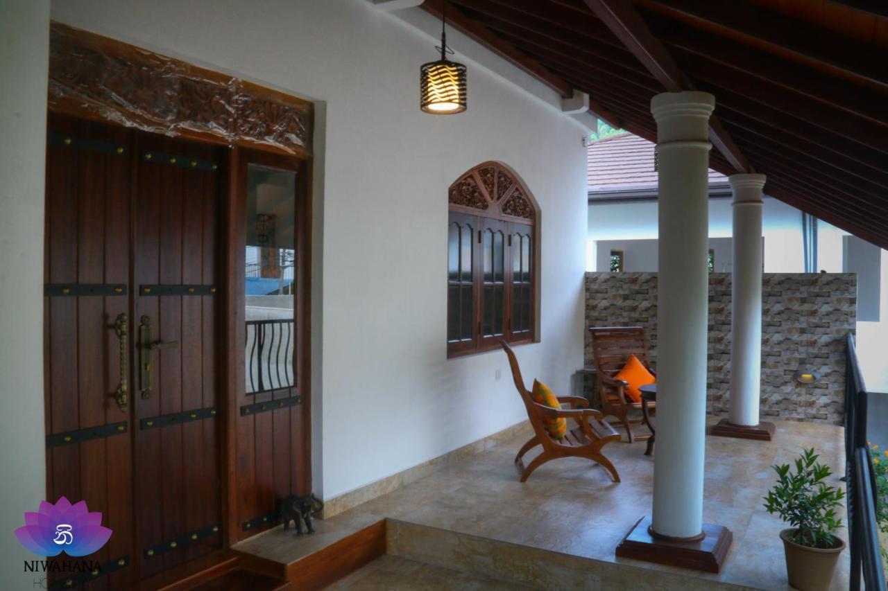 Nivahana Homestay Канди Екстериор снимка