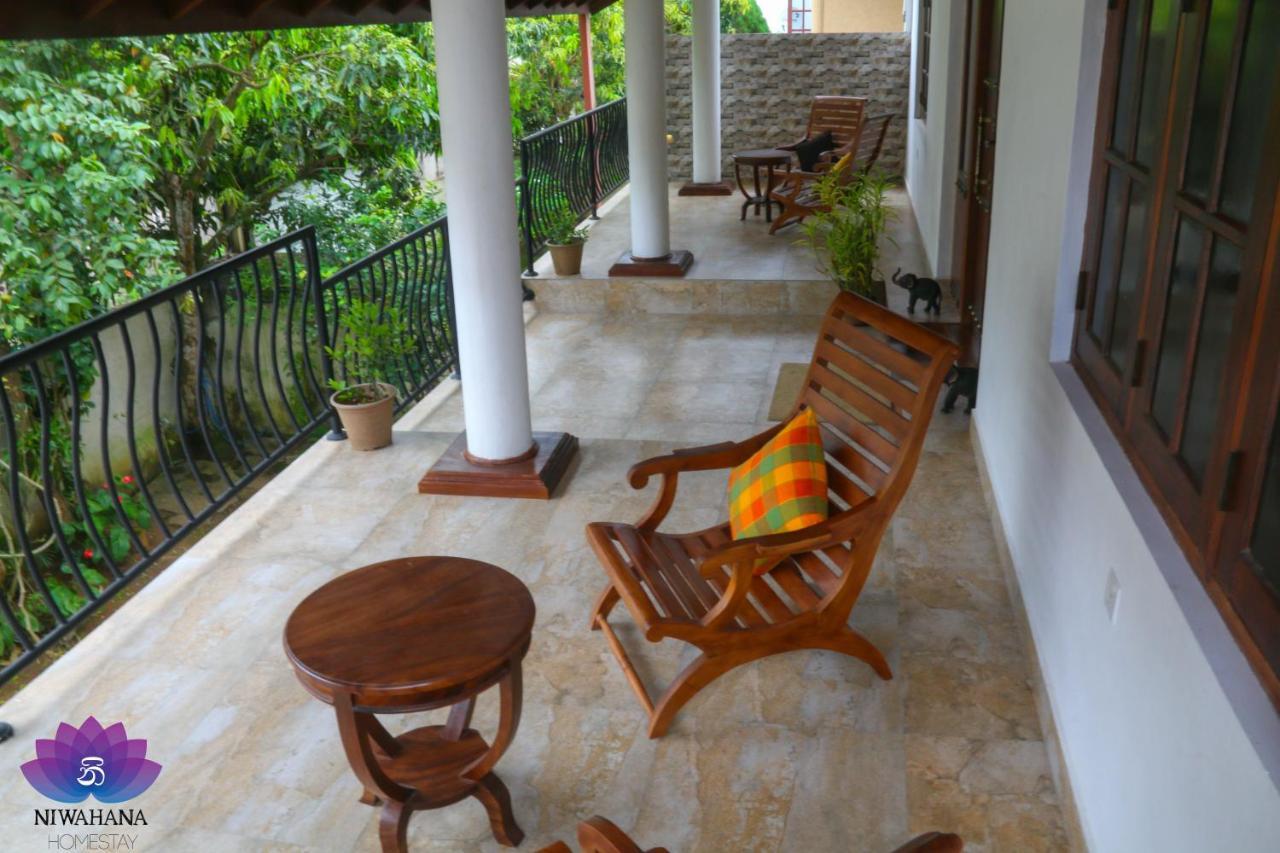 Nivahana Homestay Канди Екстериор снимка