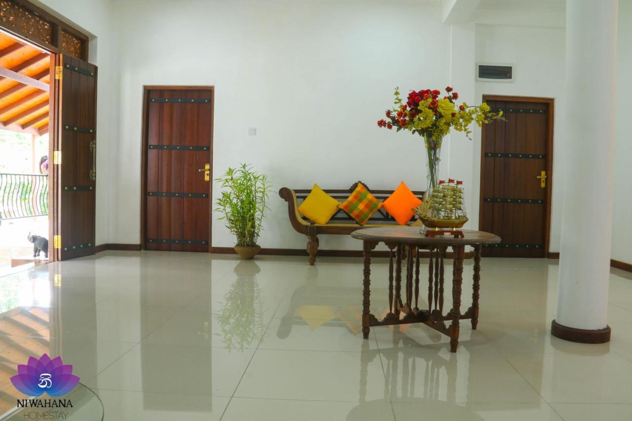 Nivahana Homestay Канди Екстериор снимка